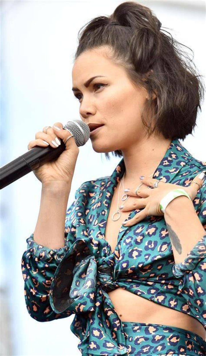Sinead Harnett