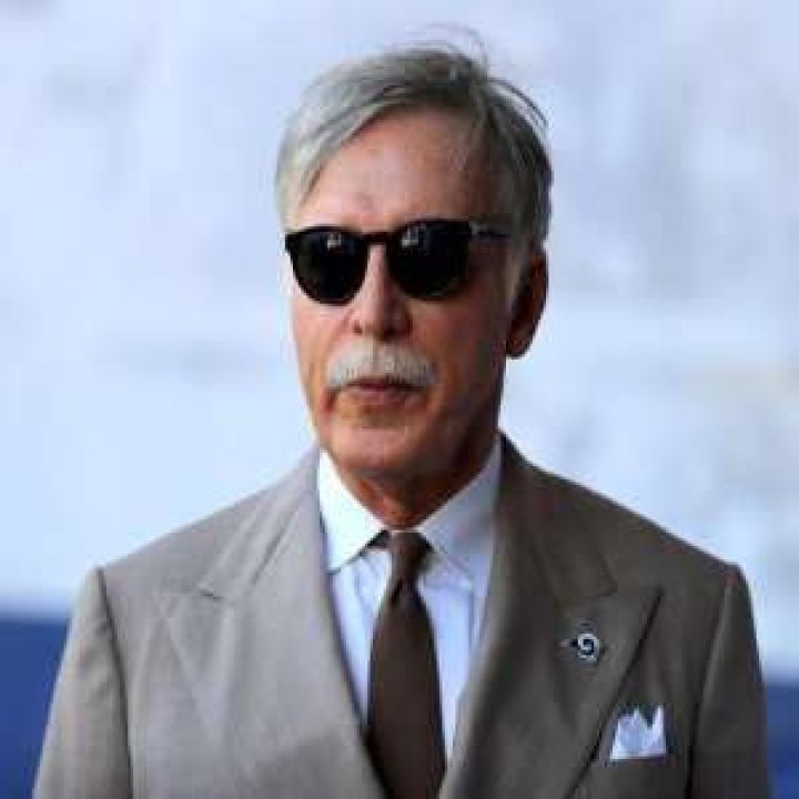 Stan Kroenke (Sports Executive) - Age, Birthday, Bio, Facts, Family, Net Worth, Height & More