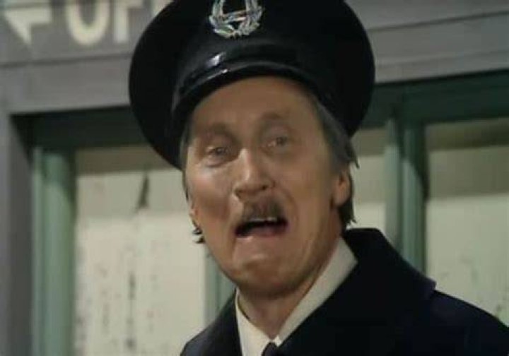 Stephen Lewis