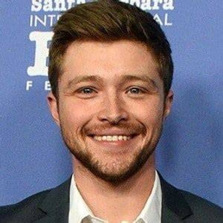 Sterling Knight (TV Actor) - Age, Birthday, Bio, Facts, Family, Net Worth, Height & More