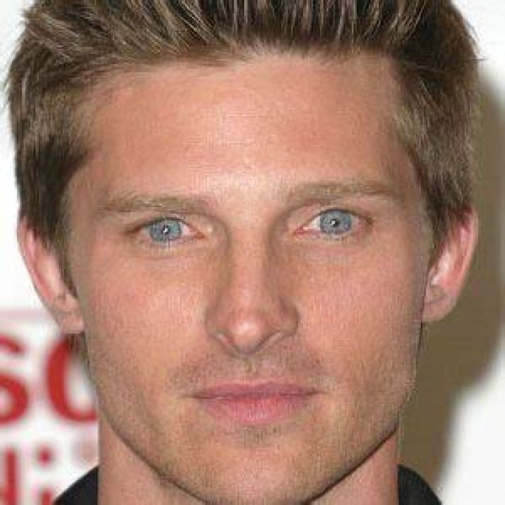 Steve Burton (TV Actor) - Age, Birthday, Bio, Facts, Family, Net Worth, Height & More