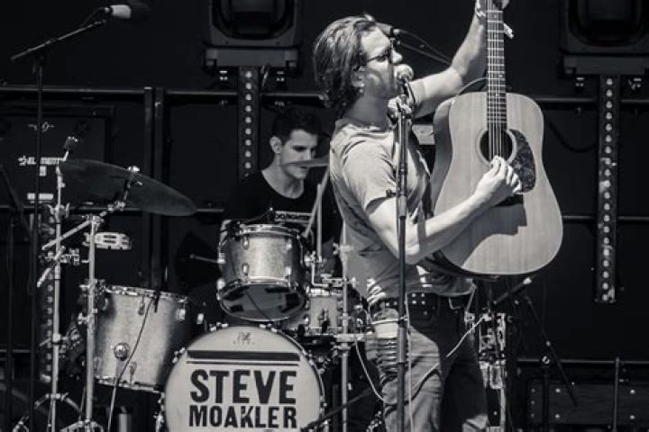 Steve Moakler (Country Singer) - Age, Birthday, Bio, Facts, Family, Net Worth, Height & More
