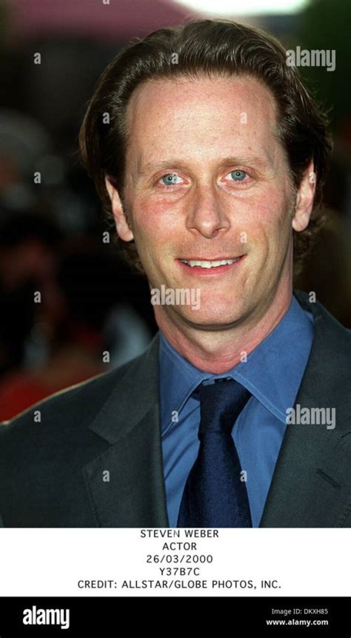 Steven Weber (TV Actor) - Age, Birthday, Bio, Facts, Family, Net Worth, Height & More
