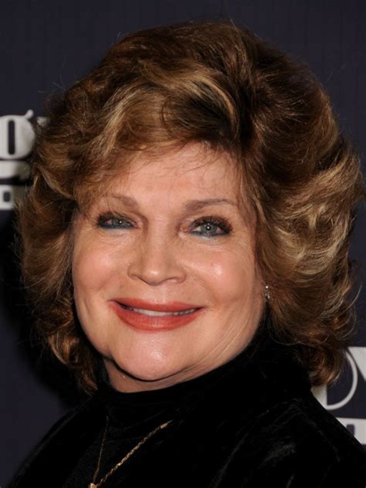 Susan Stafford (TV Show Host) - Age, Birthday, Bio, Facts, Family, Net Worth, Height & More