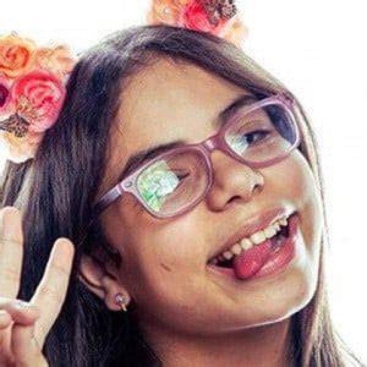 Susy Mouriz (Estrella de YouTube) - Edad, cumpleaños, biografía, hechos, familia, patrimonio neto, altura y más