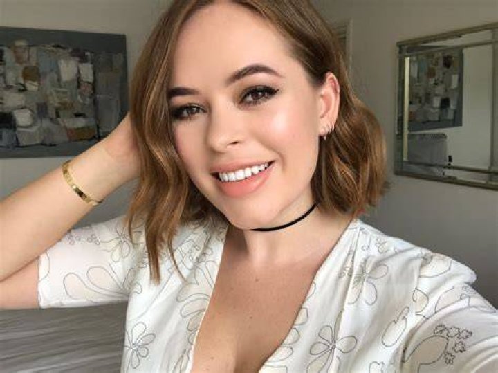 Tanya Burr