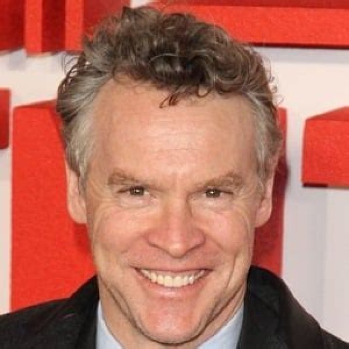 Tate Donovan (TV Actor) - Age, Birthday, Bio, Facts, Family, Net Worth, Height & More