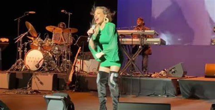 Taylor Dayne