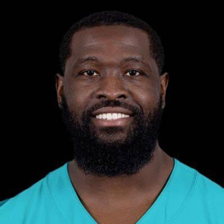 Terron Armstead (Football Player) - Age, Birthday, Bio, Facts, Family, Net Worth, Height & More