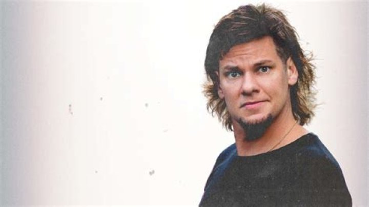 Theo Von (Comedian) - Age, Birthday, Bio, Facts, Family, Net Worth, Height & More