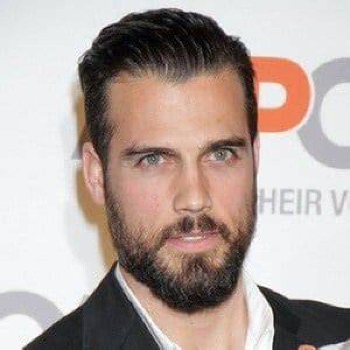 Thomas Beaudoin (TV Actor) - Age, Birthday, Bio, Facts, Family, Net Worth, Height & More