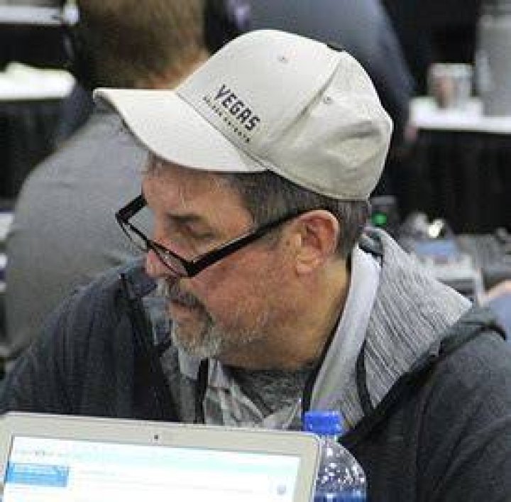 Tim Cowlishaw (Journalist) - Age, Birthday, Bio, Facts, Family, Net Worth, Height & More