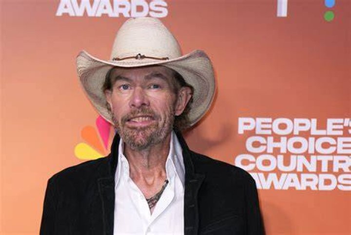 Toby Keith (Country Singer) - Age, Birthday, Bio, Facts, Family, Net Worth, Height & More