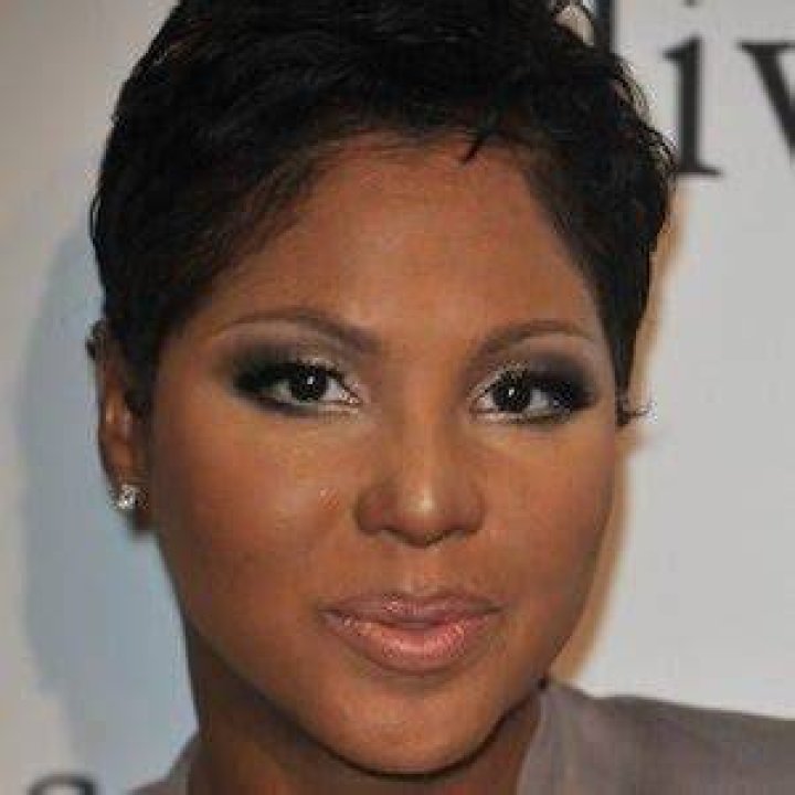 Toni Braxton (R&B Singer) - Age, Birthday, Bio, Facts, Family, Net Worth, Height & More