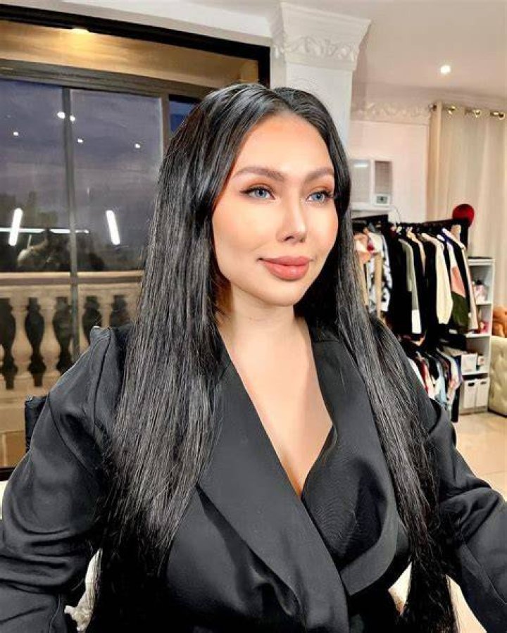 Toni Fowler (Instagram Star) - Age, Birthday, Bio, Facts, Family, Net Worth, Height & More