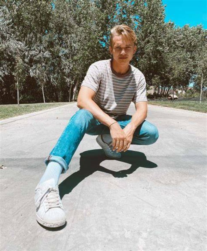 Trey Nelson (YouTube Star) - Age, Birthday, Bio, Facts, Family, Net Worth, Height & More