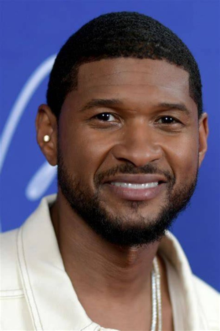 Usher (R&B Singer) - Age, Birthday, Bio, Facts, Family, Net Worth, Height & More