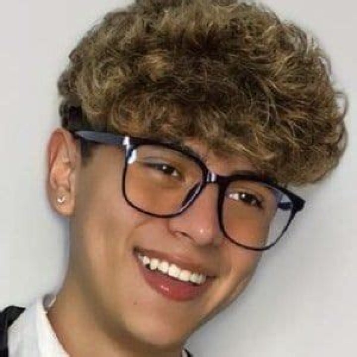 Victor Guadarrama (Estrella de TikTok) - Edad, cumpleaños, biografía, hechos, familia, patrimonio neto, altura y más