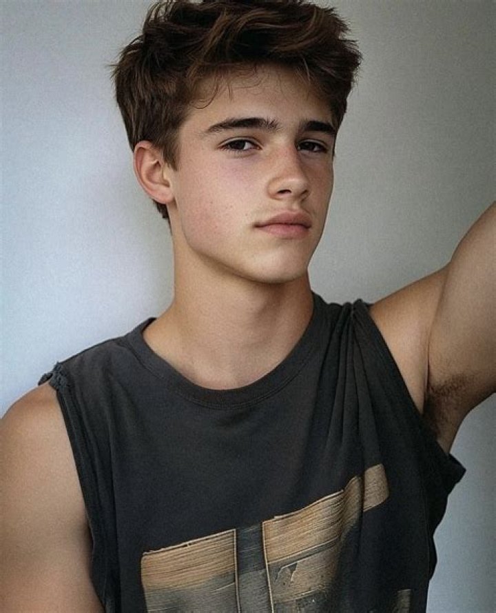 Vincent Whitaker (Instagram Star) - Age, Birthday, Bio, Facts, Family, Net Worth, Height & More