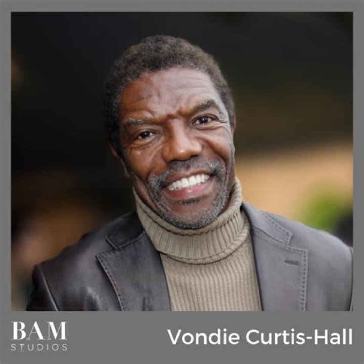 Vondie Curtis-Hall (TV Actor) - Age, Birthday, Bio, Facts, Family, Net Worth, Height & More