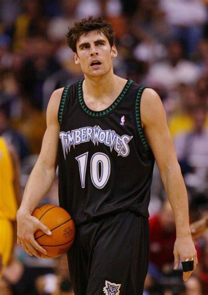 Wally Szczerbiak (Basketball Player) - Age, Birthday, Bio, Facts, Family, Net Worth, Height & More