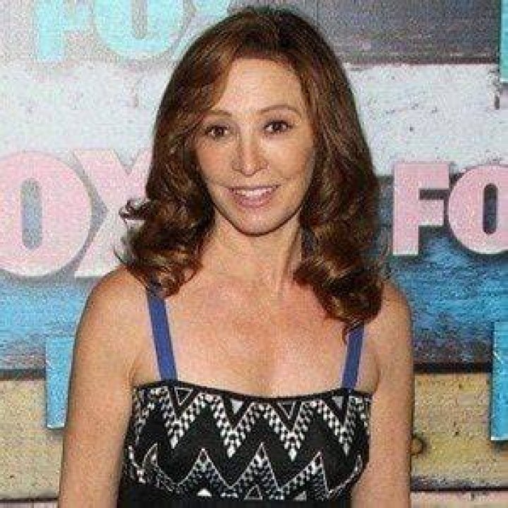 Wendy Makkena (TV Actress) - Age, Birthday, Bio, Facts, Family, Net Worth, Height & More