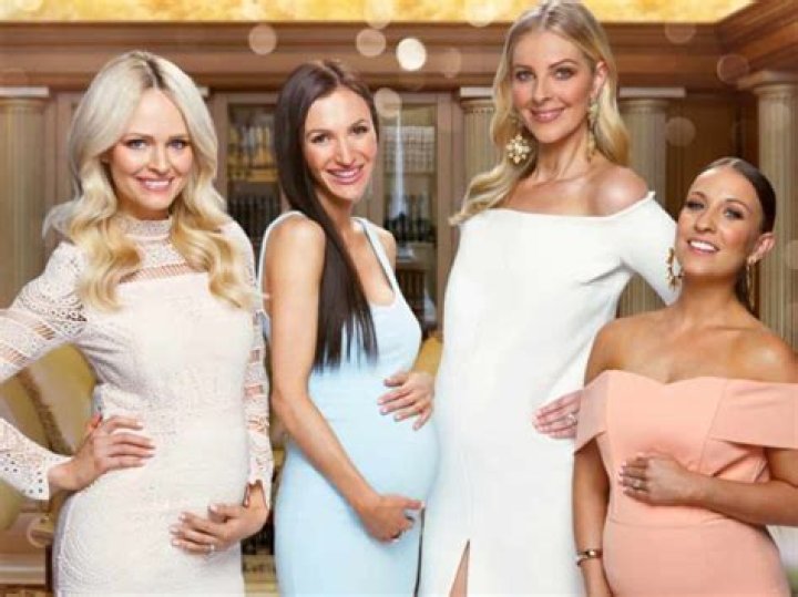 What does Maria’s husband do on Yummy Mummies?