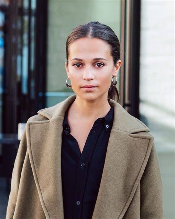 What is Alicia Vikander Instagram?