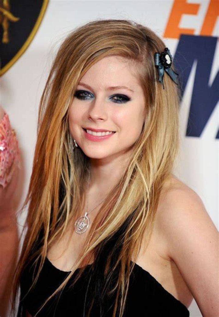 What is Avril Lavigne worth? – Celebrity.fm – #1 Official Stars, Business & People Network, Wiki, Success story, Biography & Quotes
