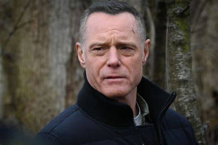 What’s wrong with Hank Voight’s neck? – Celebrity.fm – #1 Official Stars, Business & People Network, Wiki, Success story, Biography & Quotes