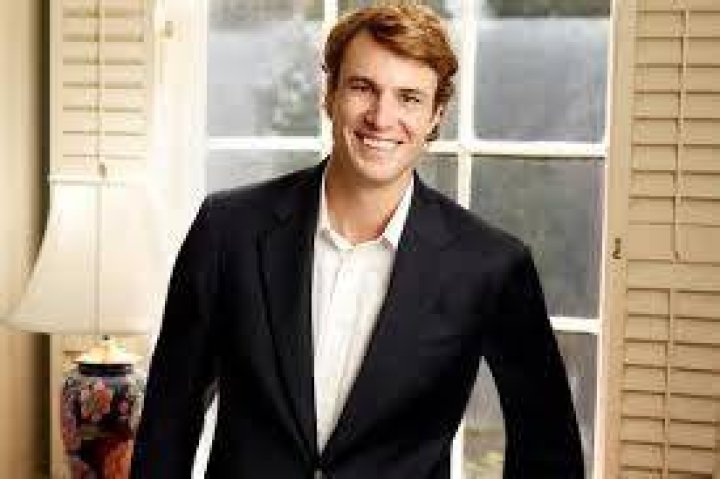 Where does Shep Rose family money come from?