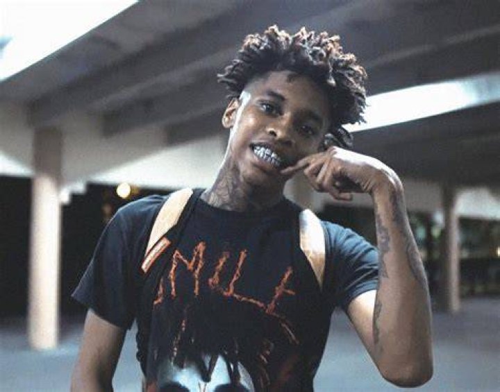 Where is Ebk Cyraq?
