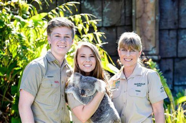 Who actually owns the Australia Zoo?