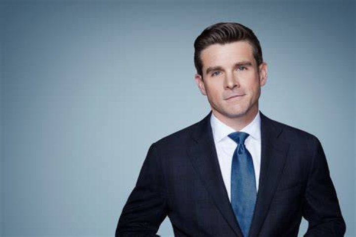 Who is chief domestic correspondent for CNN?