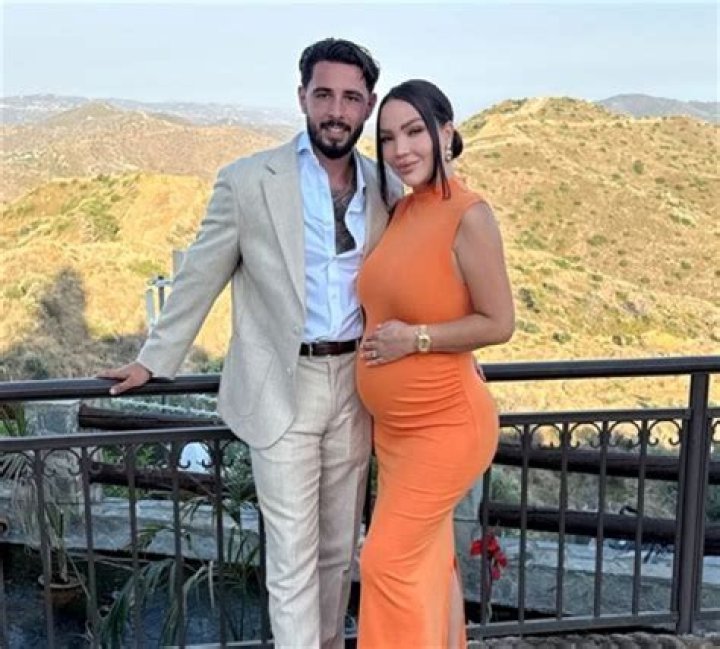 Who is Elin’s baby daddy? – Celebrity.fm – #1 Official Stars, Business & People Network, Wiki, Success story, Biography & Quotes