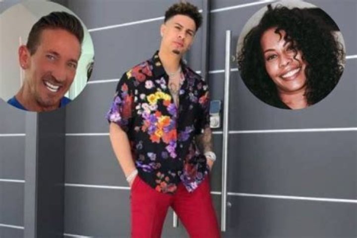 Who is michole McBroom?