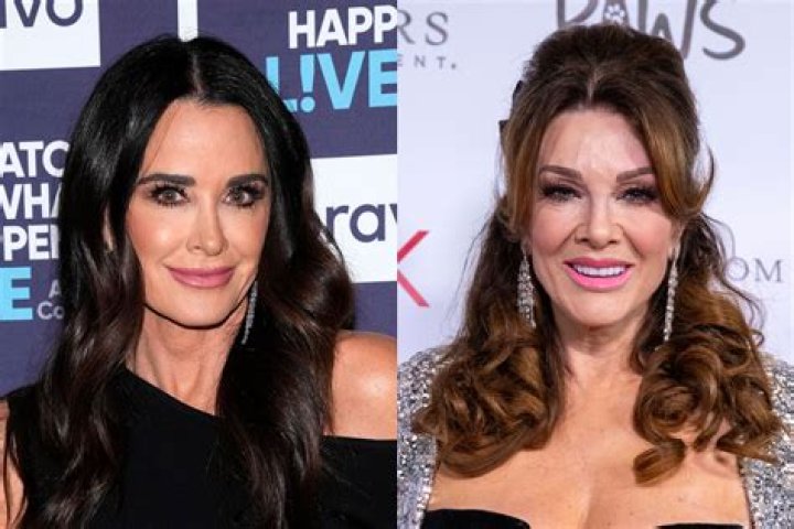 Who is richer Lisa Vanderpump or Kyle Richards?