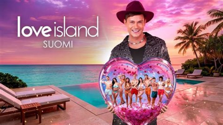 Who is the voice of the parrot on Love Island?