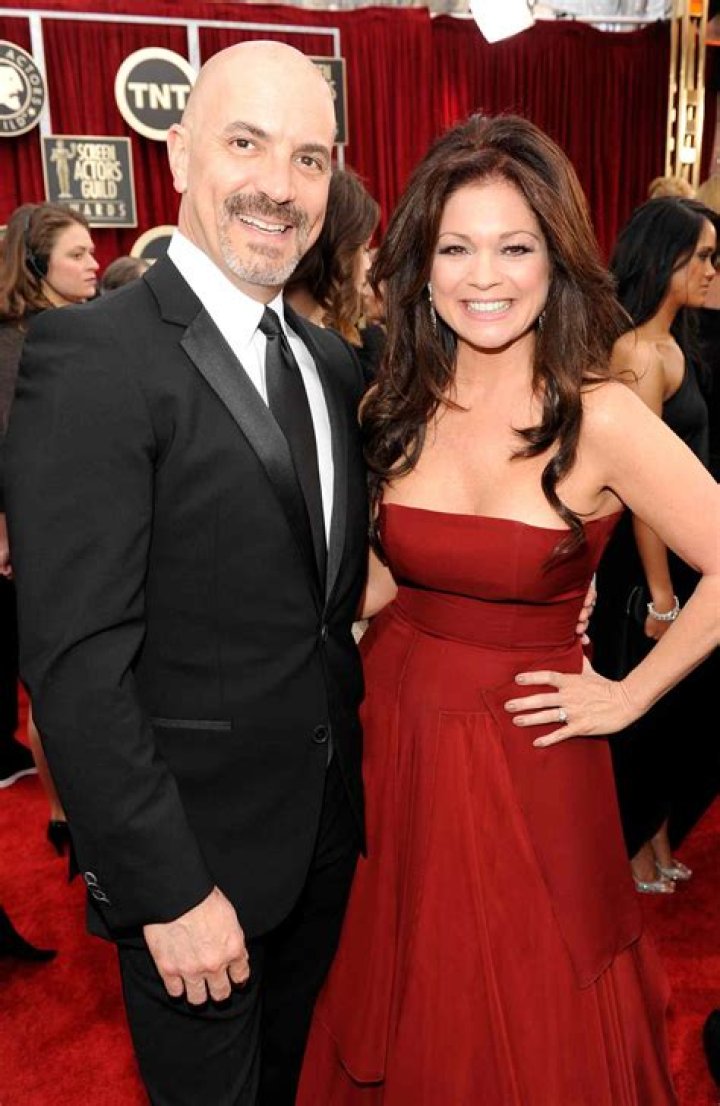 Who is Tom Vitale Valerie Bertinelli’s husband?