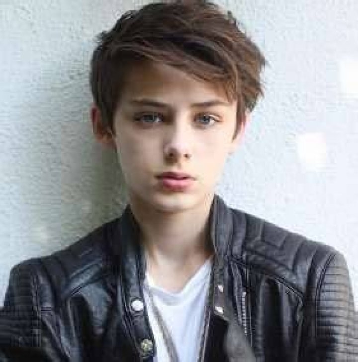 William Franklyn-Miller (TV Actor) - Age, Birthday, Bio, Facts, Family, Net Worth, Height & More