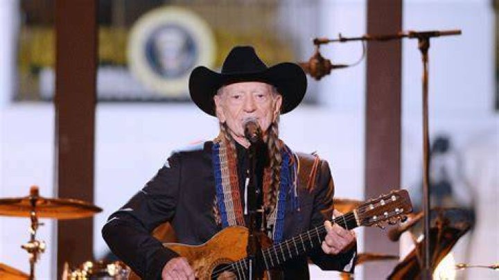 Willie Nelson (Country Singer) - Age, Birthday, Bio, Facts, Family, Net Worth, Height & More