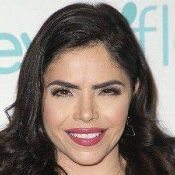 Yarel Ramos (TV Show Host) - Age, Birthday, Bio, Facts, Family, Net Worth, Height & More