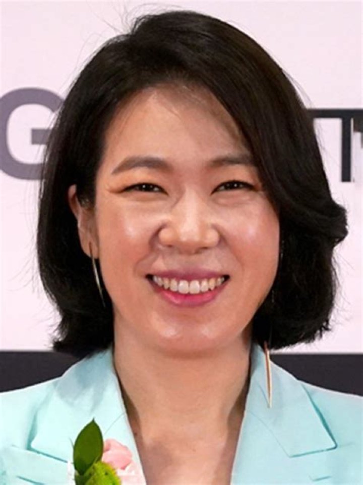 Yeom Hye-ran (Movie Actress) - Age, Birthday, Bio, Facts, Family, Net Worth, Height & More