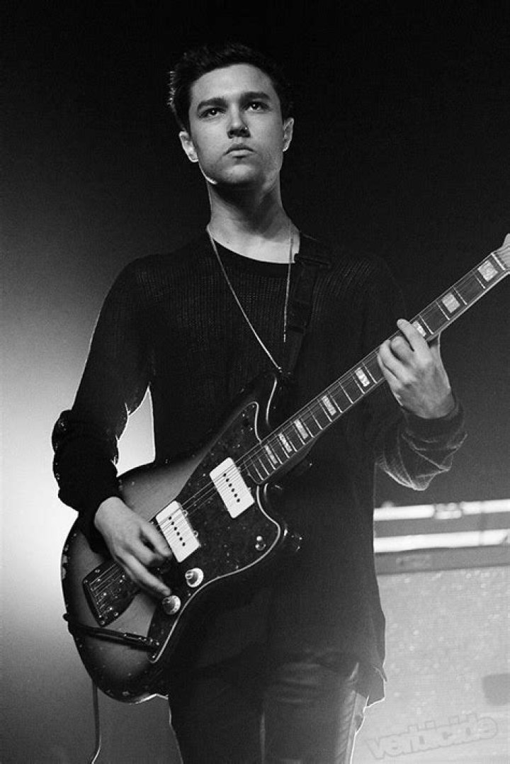 Zach Abels (Guitarist) - Age, Birthday, Bio, Facts, Family, Net Worth, Height & More