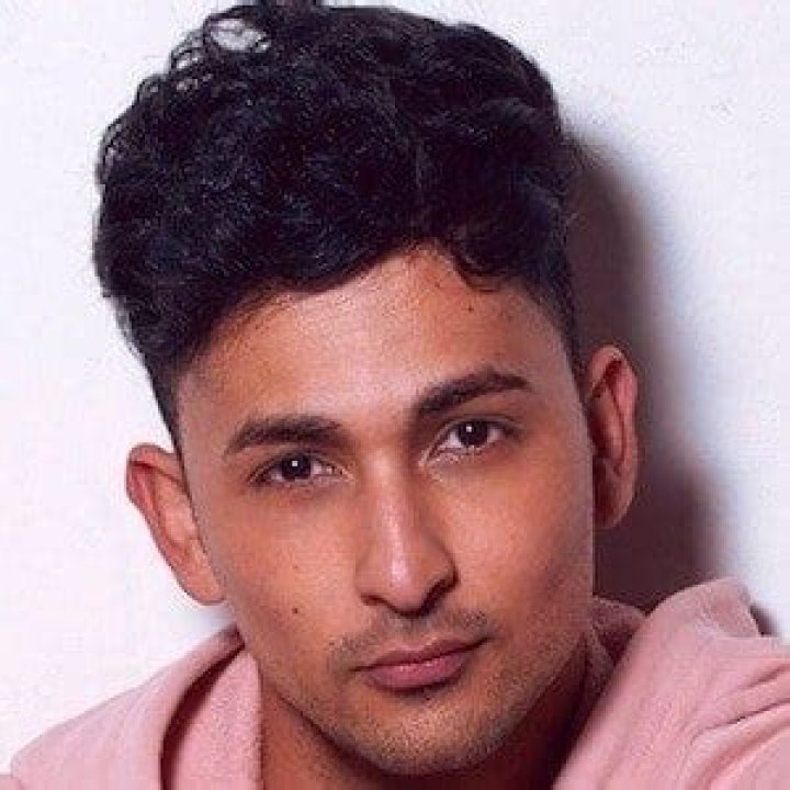Zack Knight (R&B Singer) - Age, Birthday, Bio, Facts, Family, Net Worth, Height & More