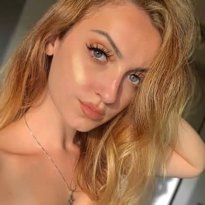 مخطط ولادة علم التنجيم لـ Isabella Kotsias (TikTok Star) 2024